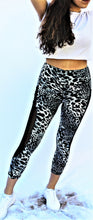 Load image into Gallery viewer, Snow Leopard Leggings